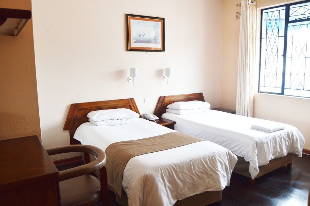 Horizon Inn Harare Bagian luar foto