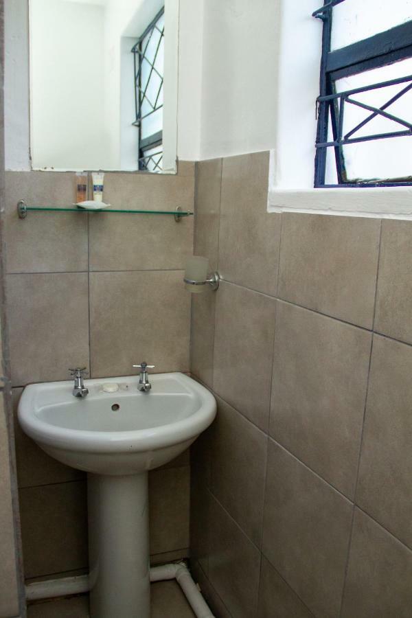 Horizon Inn Harare Bagian luar foto